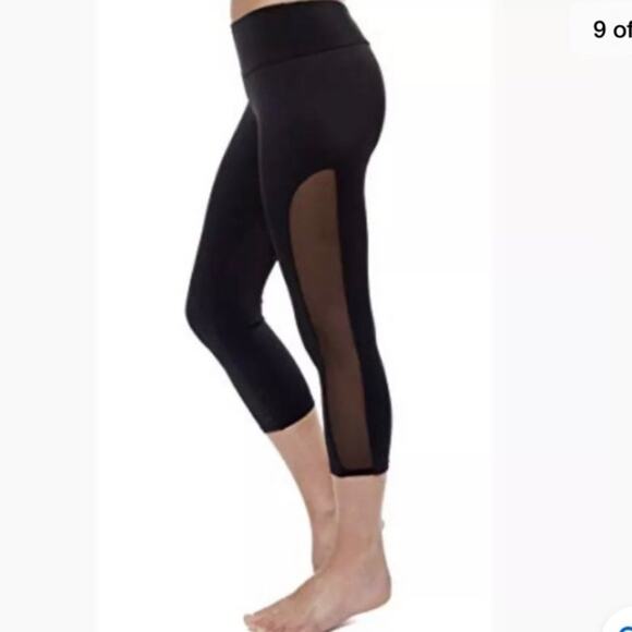 Onzie tuxedo black cropped leggings with mesh - Picture 7 of 7